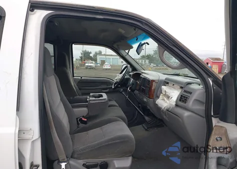 2002 Ford F-250 Lariat/Xl/Xlt z USA, uszkodzony, nr VIN 1FTNW21F32EB96699